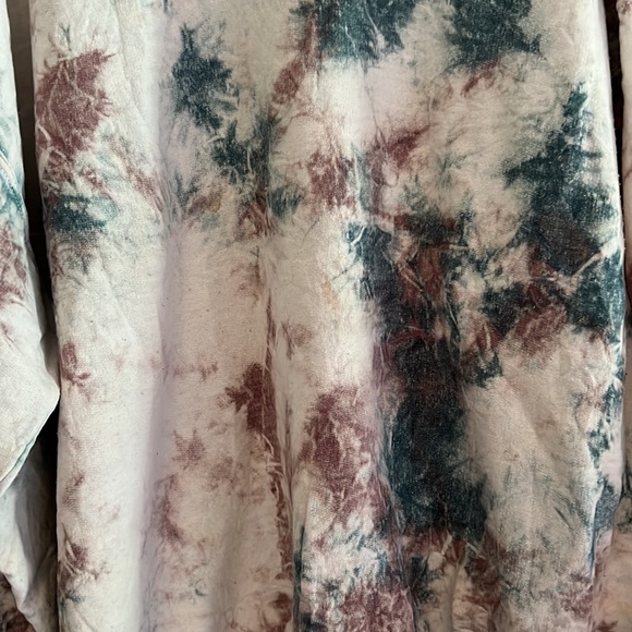 Urban Outfitters Tie-Dye Oversized Crew Neck Sweatshirt - Picture 2 of 3